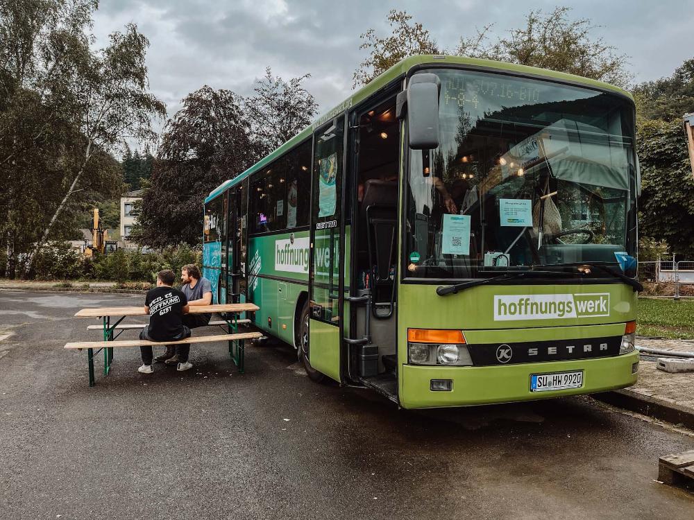 Cafe-Bus vom Hoffnungswerk